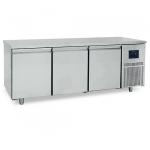 Bäckereikühltisch 3 türig 600x400 mm mit Edelstahlarbeitsplatte, -2°/+8°C 